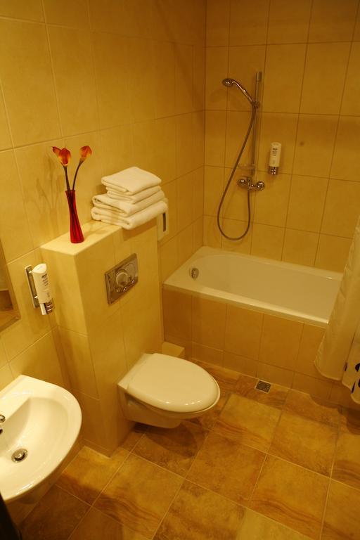 Hotel Zorza Namyslow Room photo